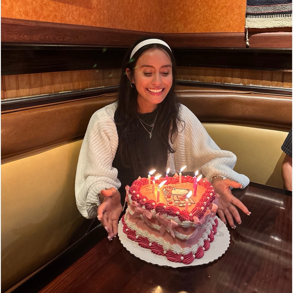 Meet your Posher, Vivian